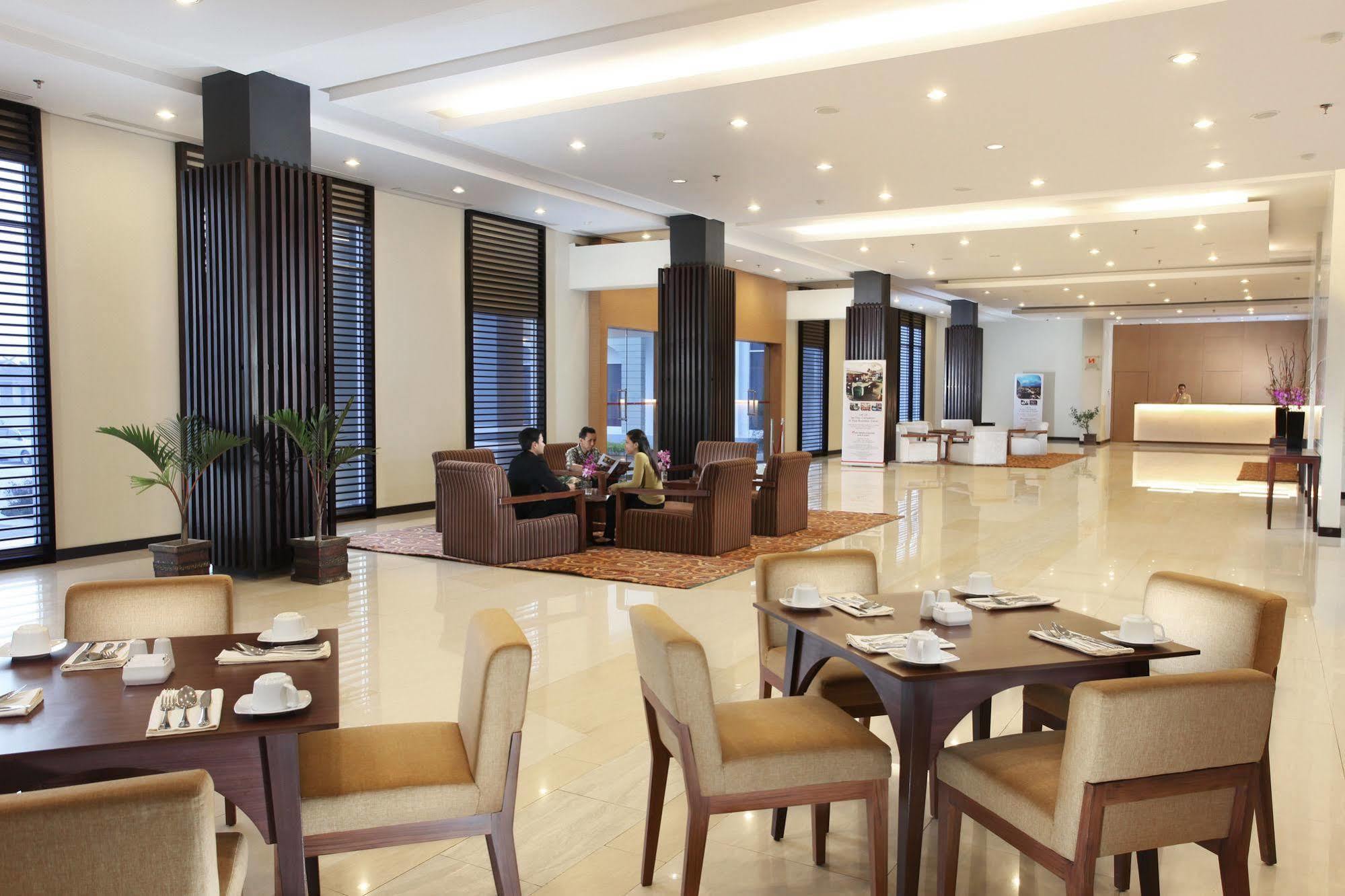 Swiss-Belinn Pangkalanbuun Exterior foto